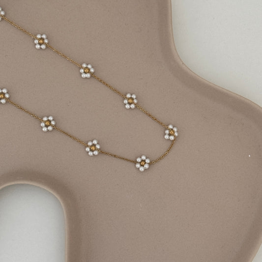 Daisy Flower Necklace