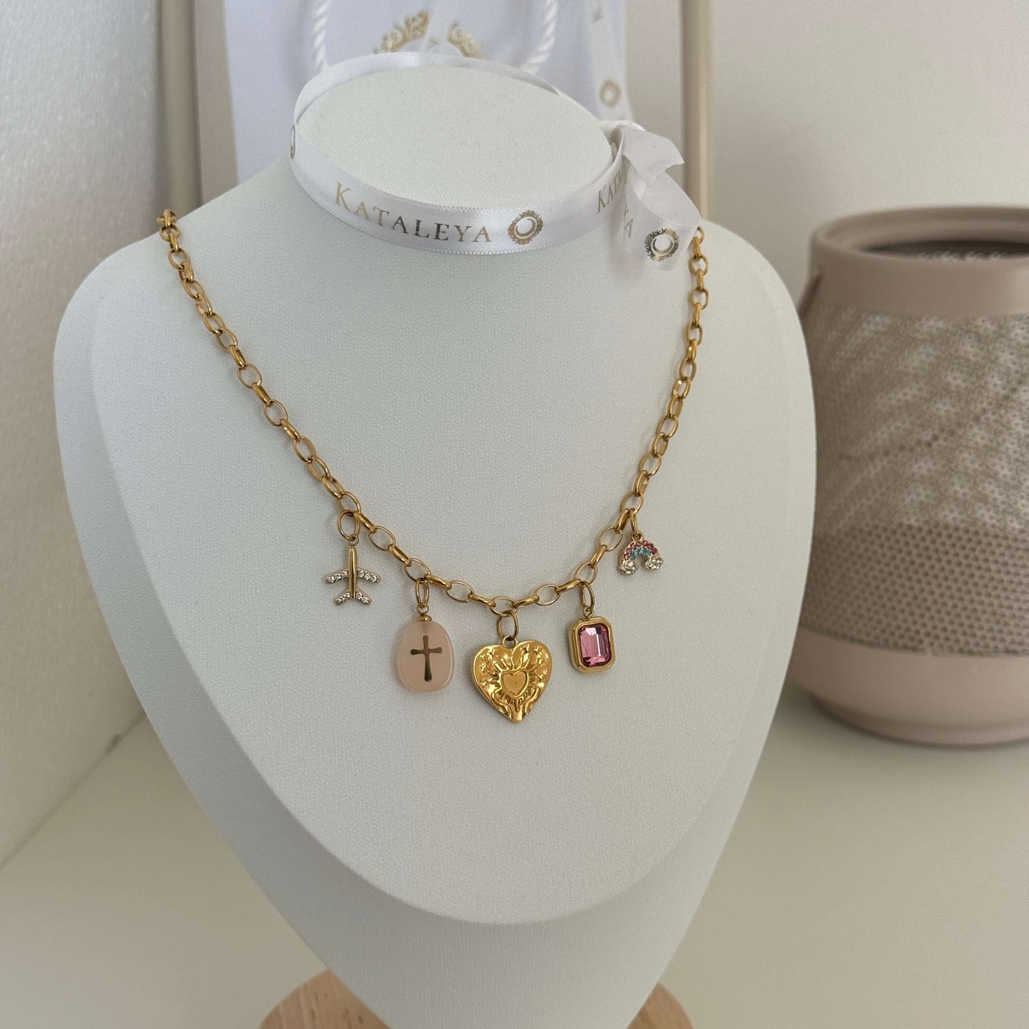 Egg Shape Gold O-Chain by Kataleya