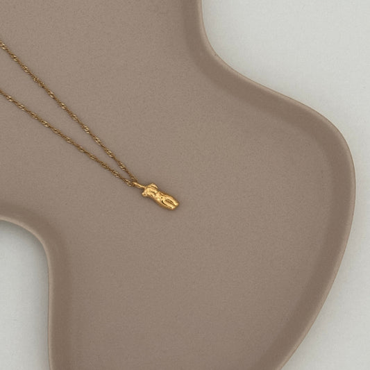 Aria - Body Shape Gold Pendant Necklace - Stainless Steel - Kataleya