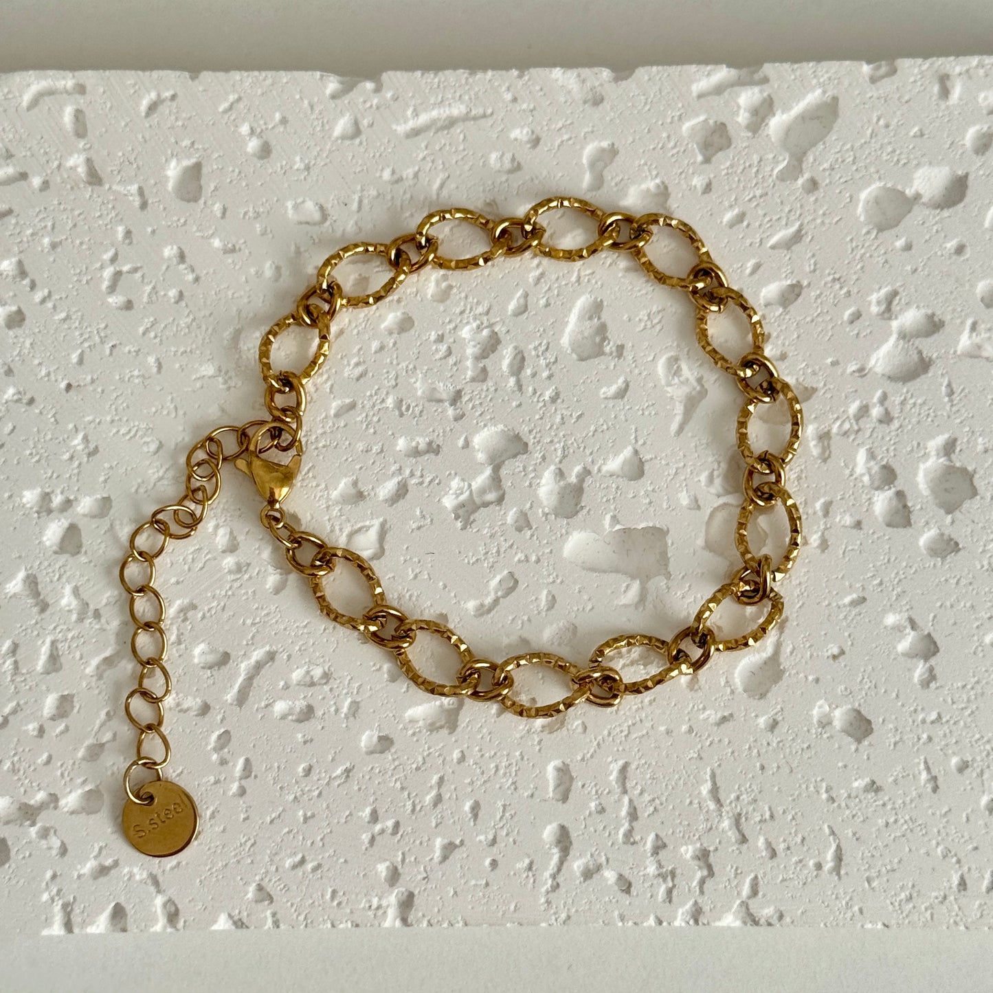 Textured Chain Bracelet