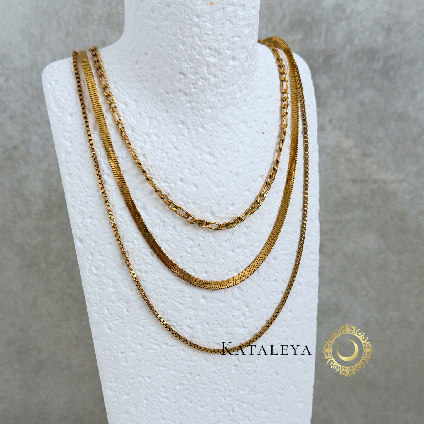 Goddess Layers Necklace – Triple Gold Chain