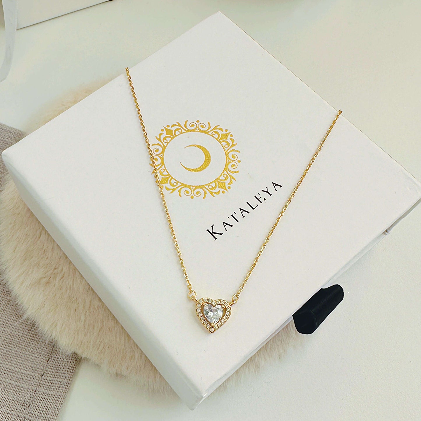 Zircon Heart Necklace in Gold - Kataleya