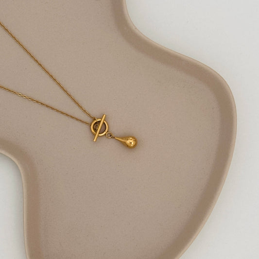 Teardrop T-Bar Necklace Gold by Kataleya