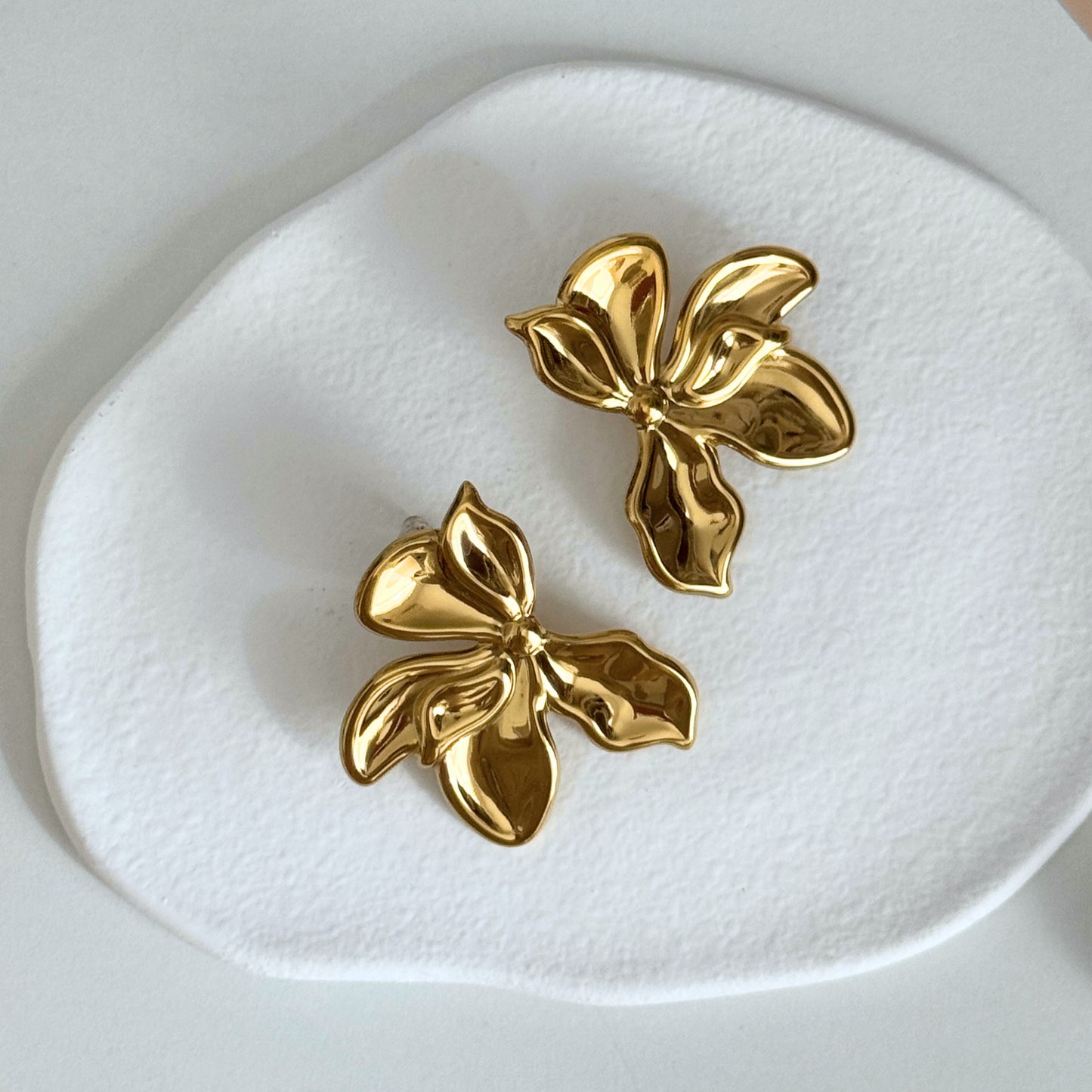 Flora Bloom - Waterproof Gold Flower Jewelry Set