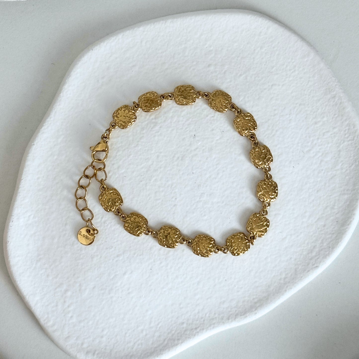Relia - Waterproof Gold Textured Bracelet