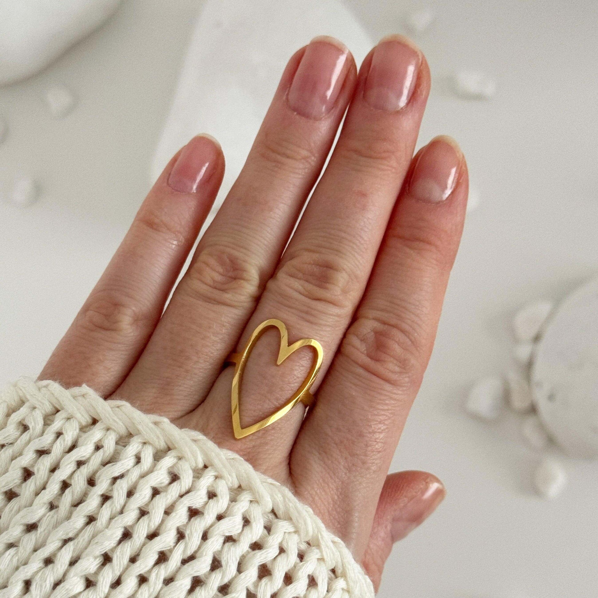 Amoretta - Gold Heart Ring - Kataleya