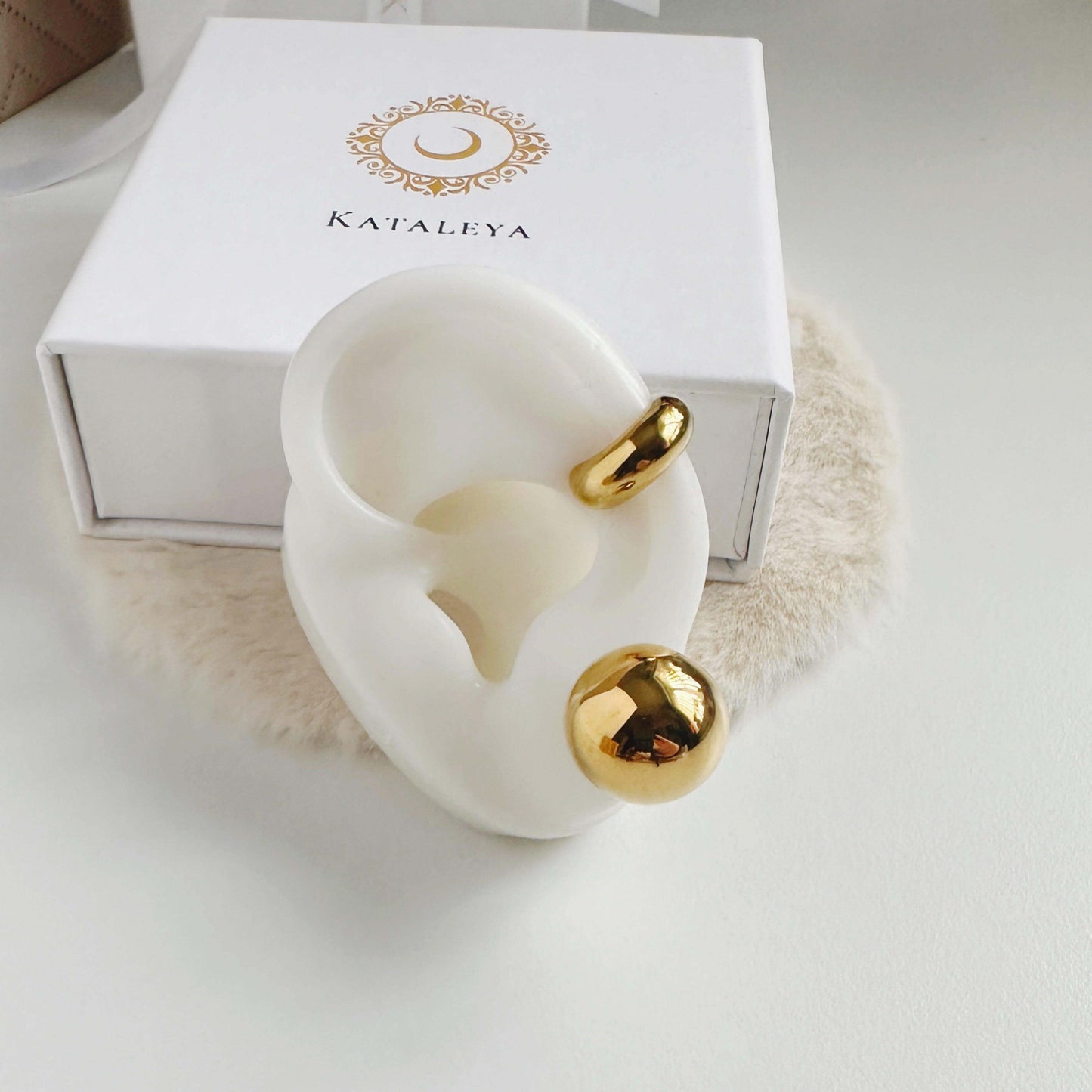 Bella Ball Stud Earrings In Gold - Kataleya