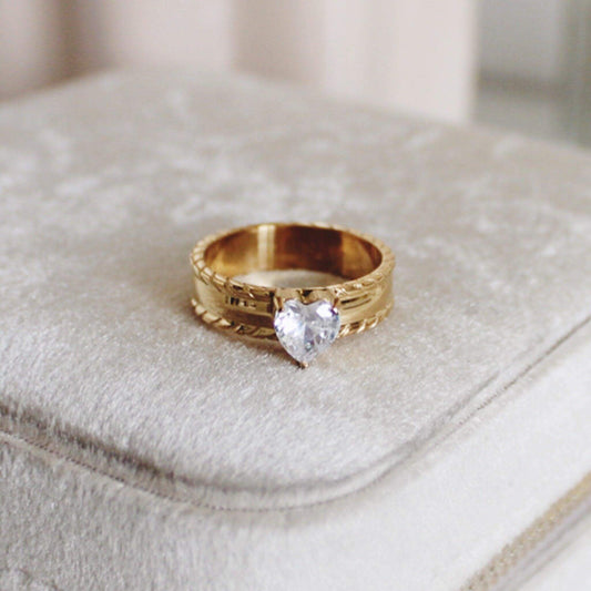 Cordelia - Heart Shape Zircon Ring In Gold - Kataleya