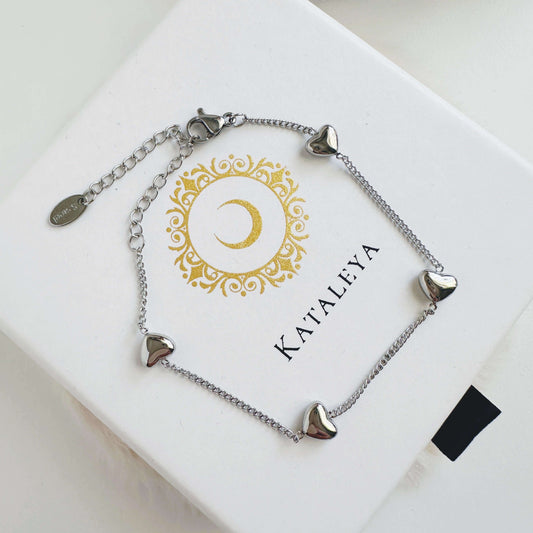 Corissa heart necklace and bracelet jewellery set in Silver - Kataleya