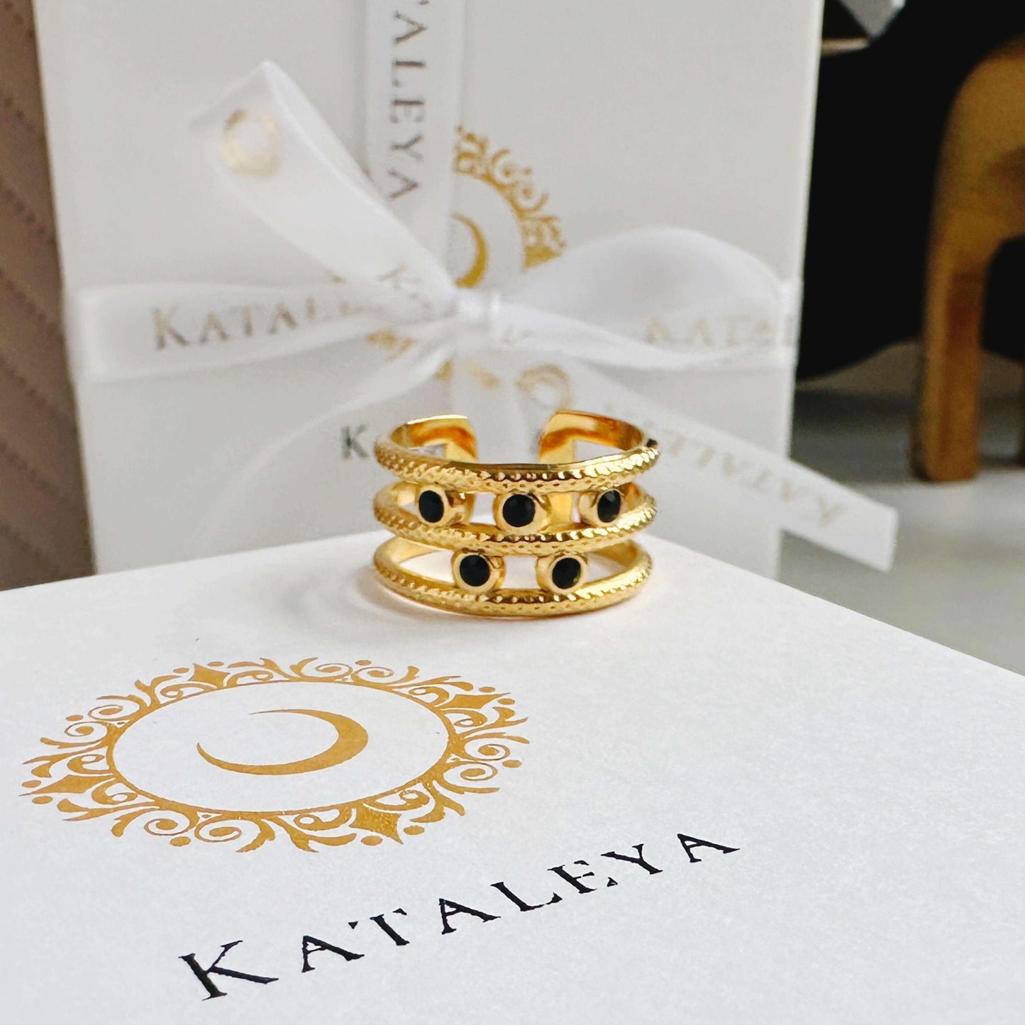 Dotty Triple Ring in Gold - Kataleya