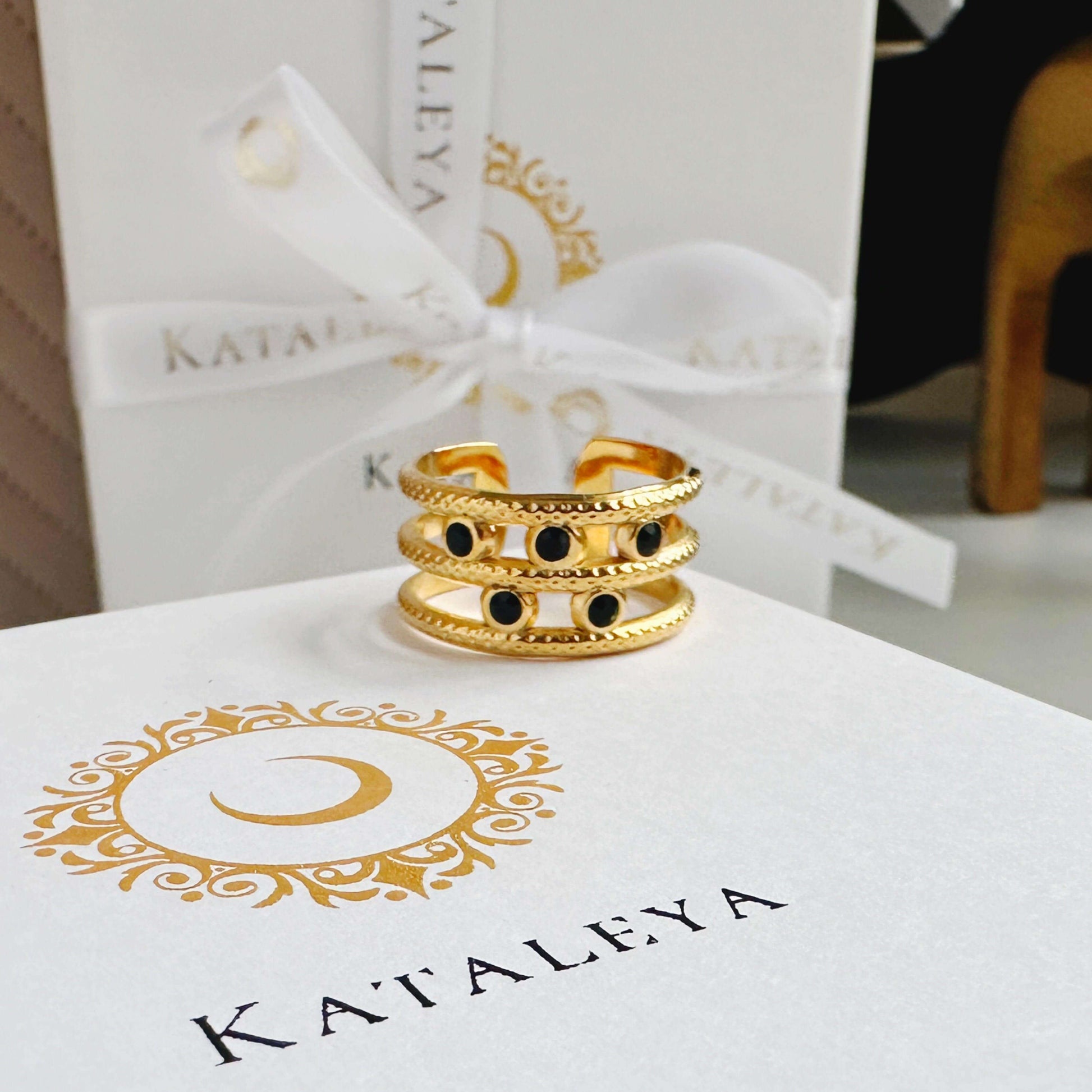 Dotty Triple Ring in Gold - Kataleya