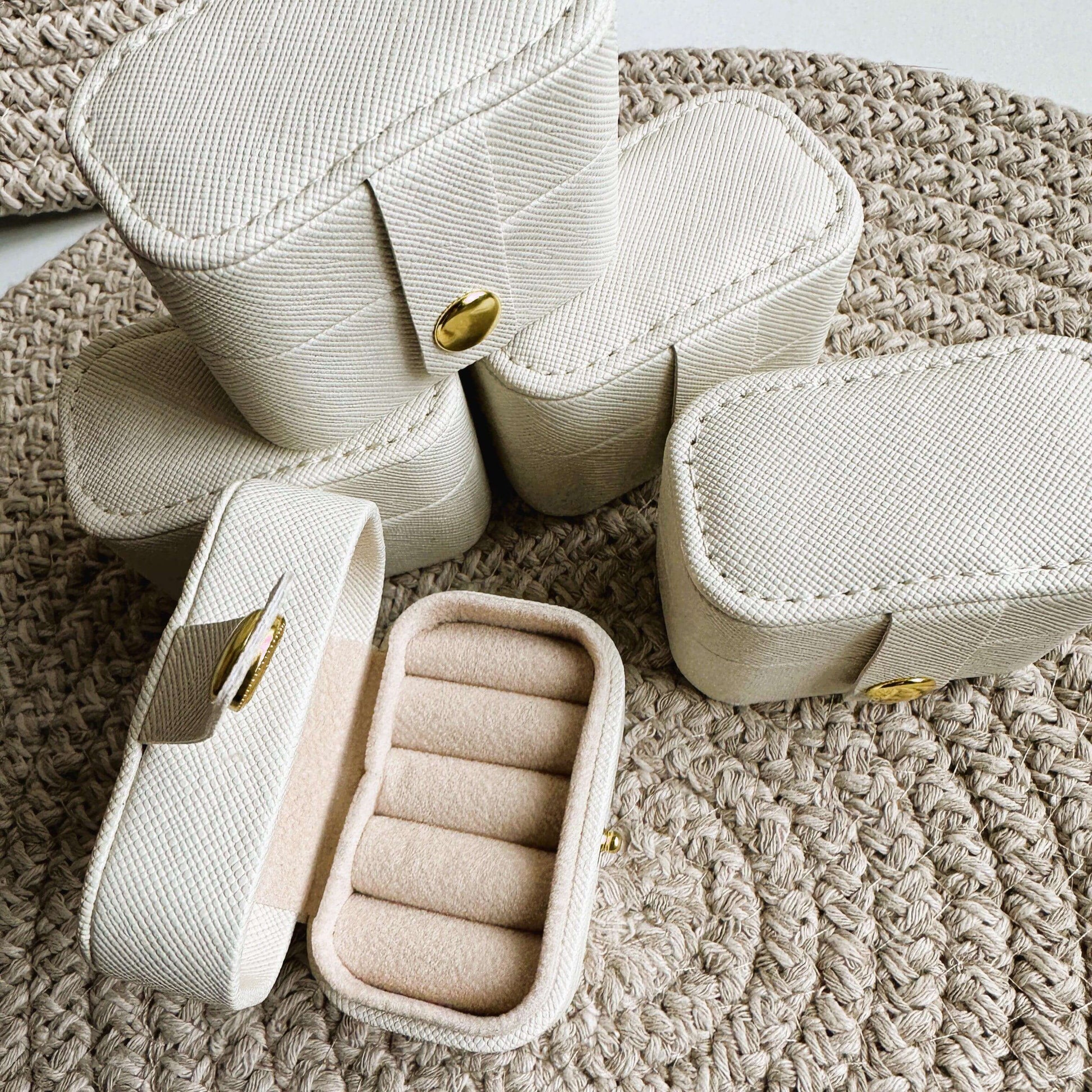 Cream Pocket Jewellery Case - Kataleya