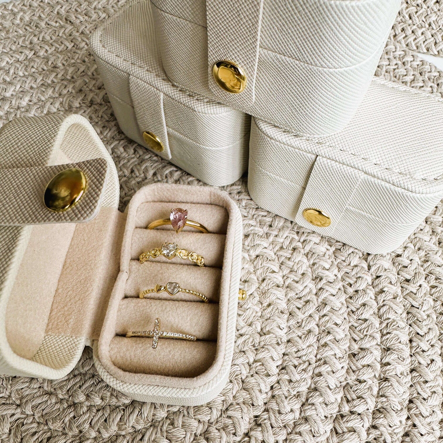 Cream Pocket Jewellery Case - Kataleya