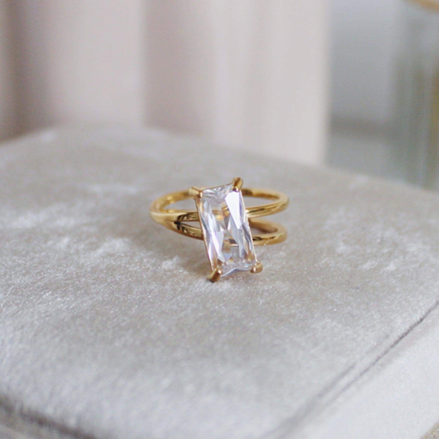 Sophia - Large Zircon Stone Gold Ring - Kataleya