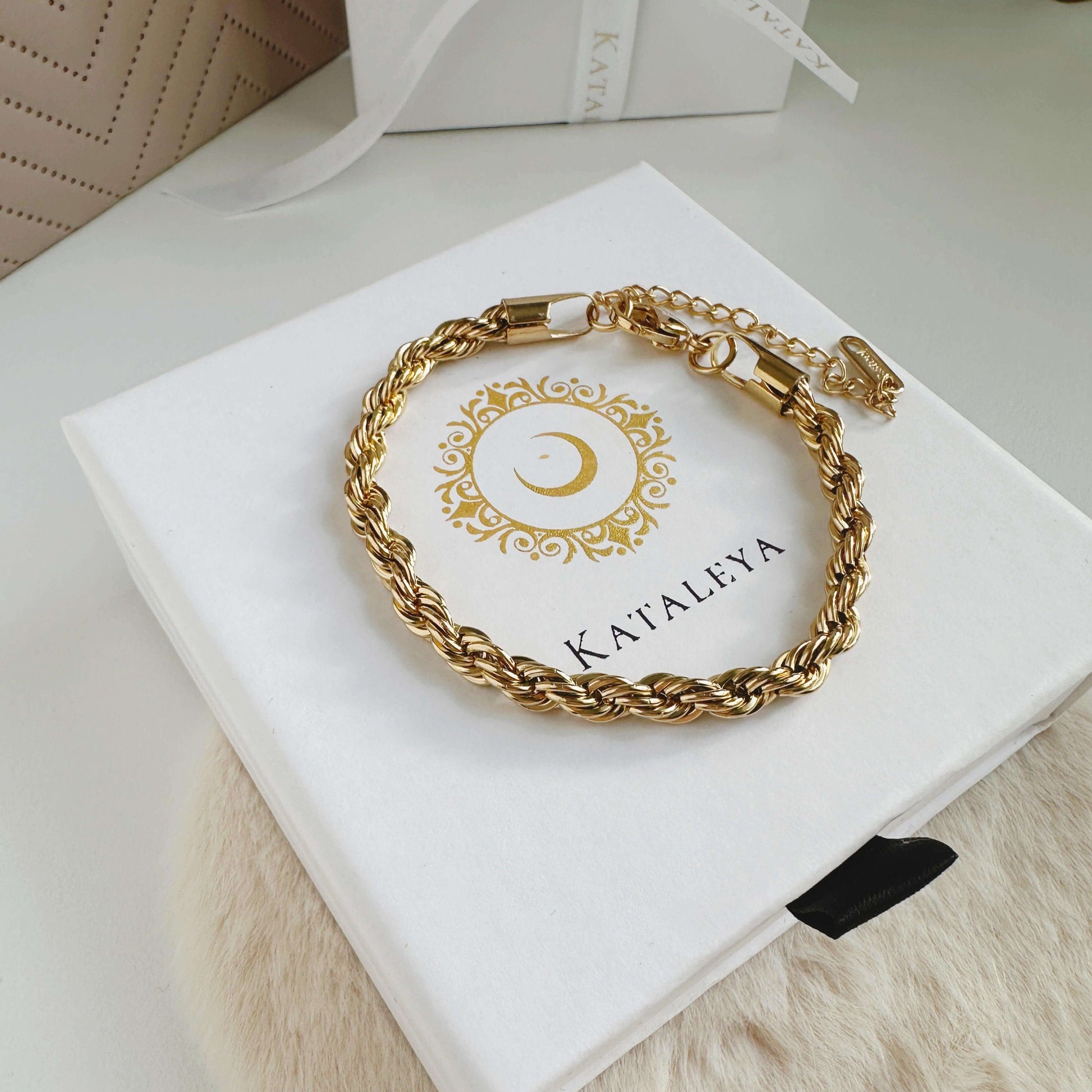 Twist Chain Rope Gold Bracelet - Kataleya