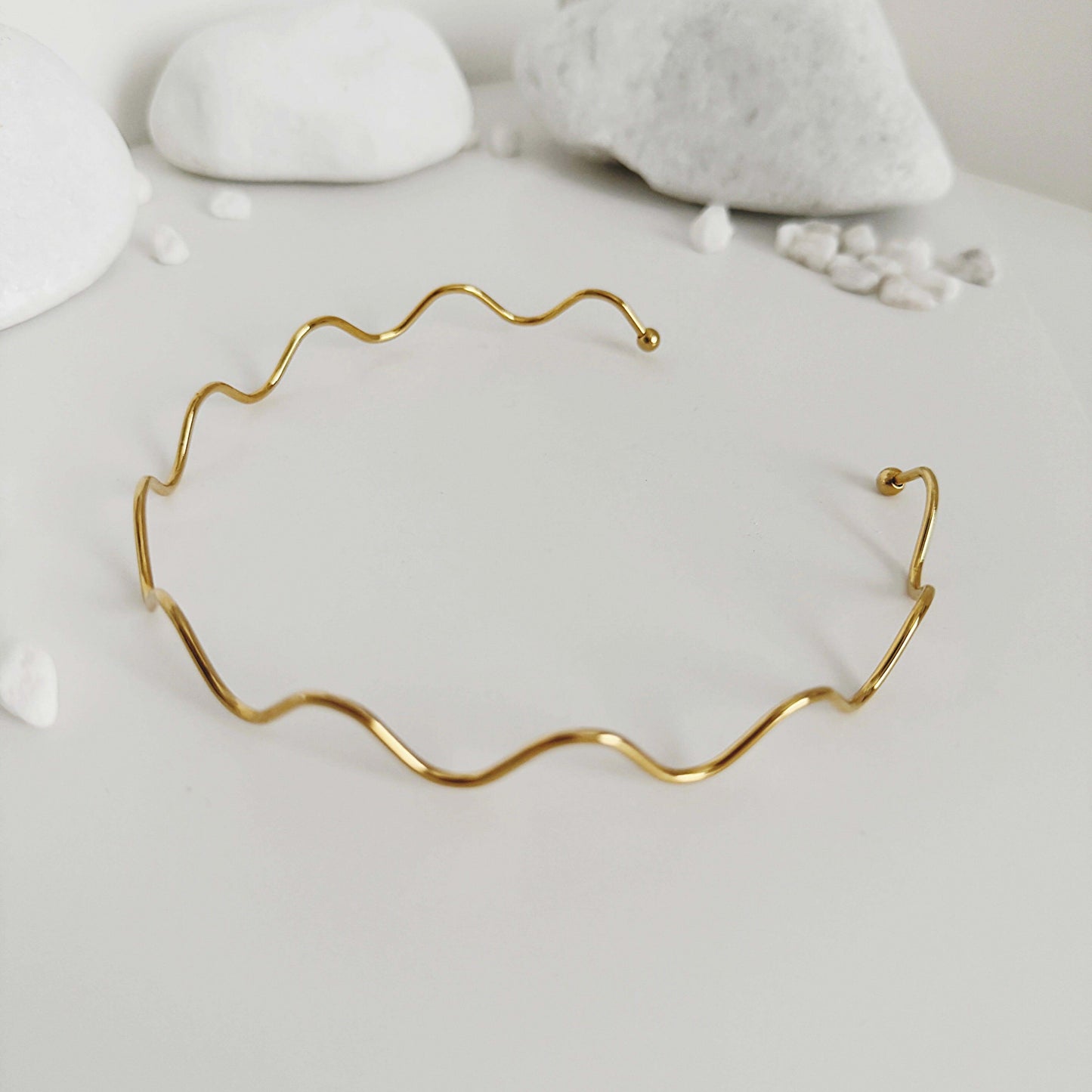 Wavy Gold Wire Choker - Kataleya